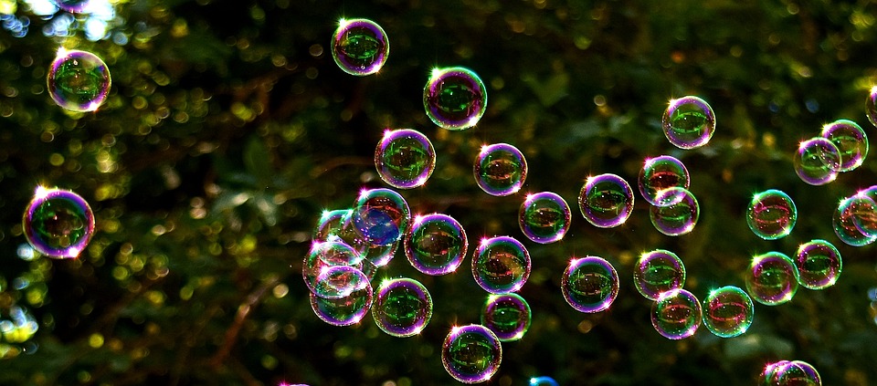 soap-bubbles-2417436_960_720